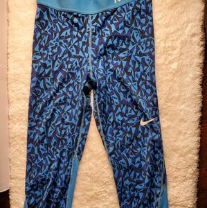 Nike pro dri fit capri work out pants